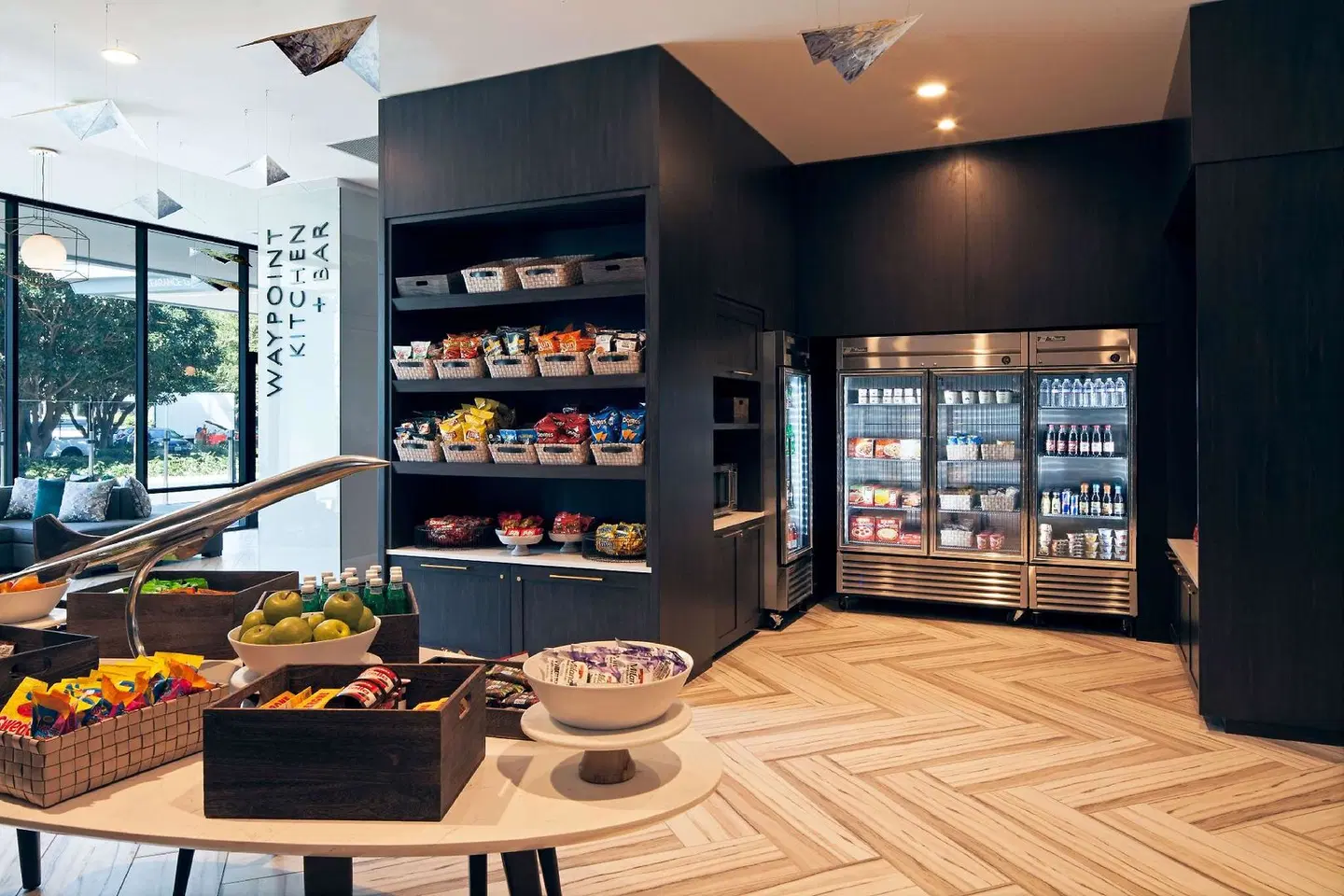 H Hotel Los Angeles, Curio Collection by Hilton Bar
