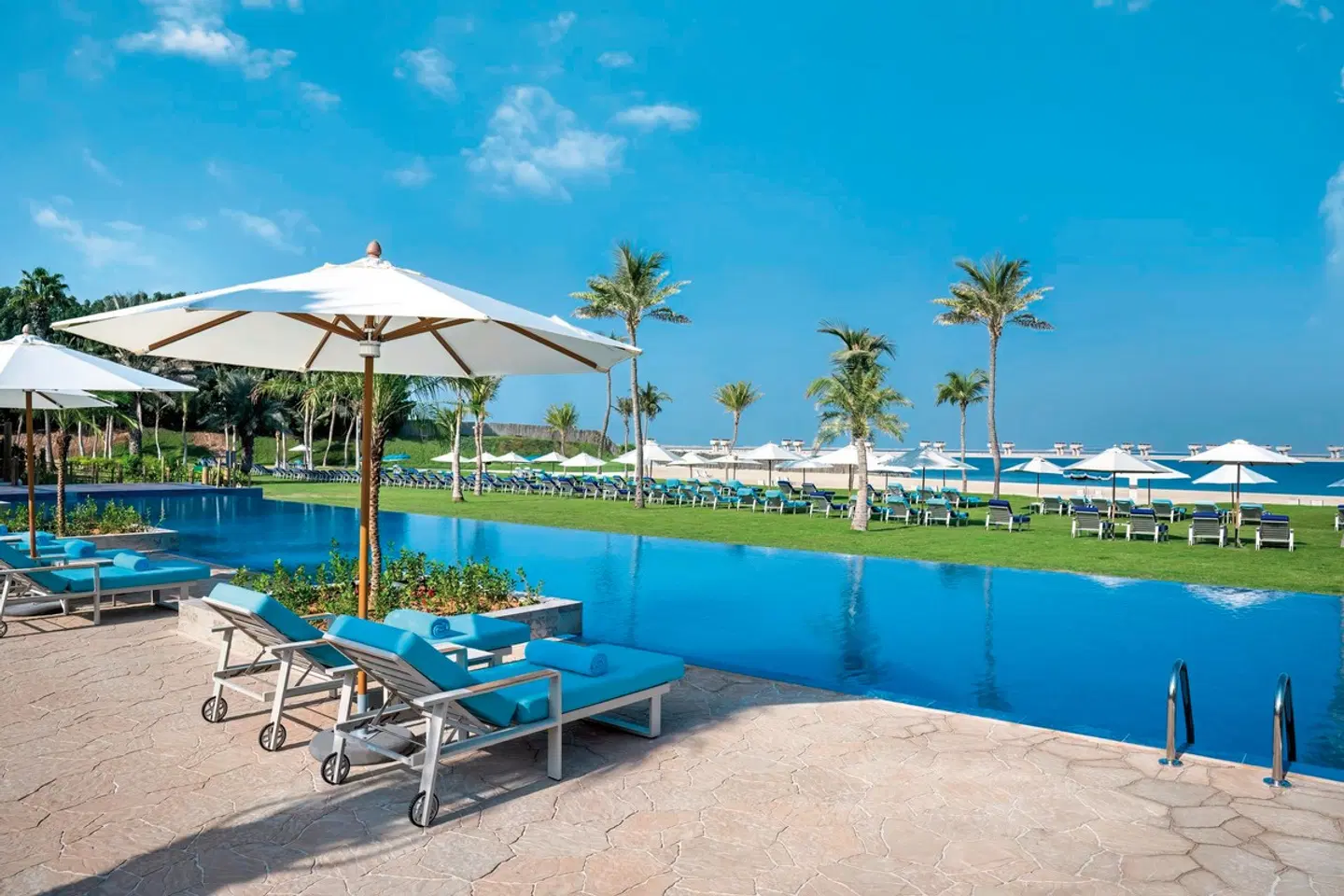 JA The Resort - JA Palm Tree Court Terrasse