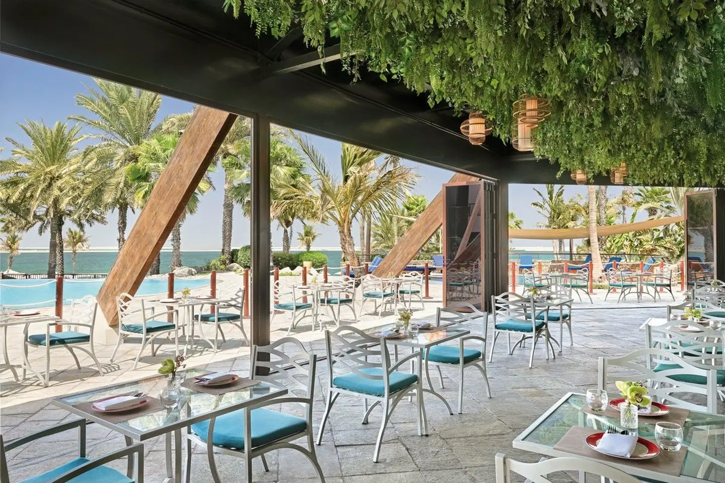JA The Resort - JA Palm Tree Court Terrasse