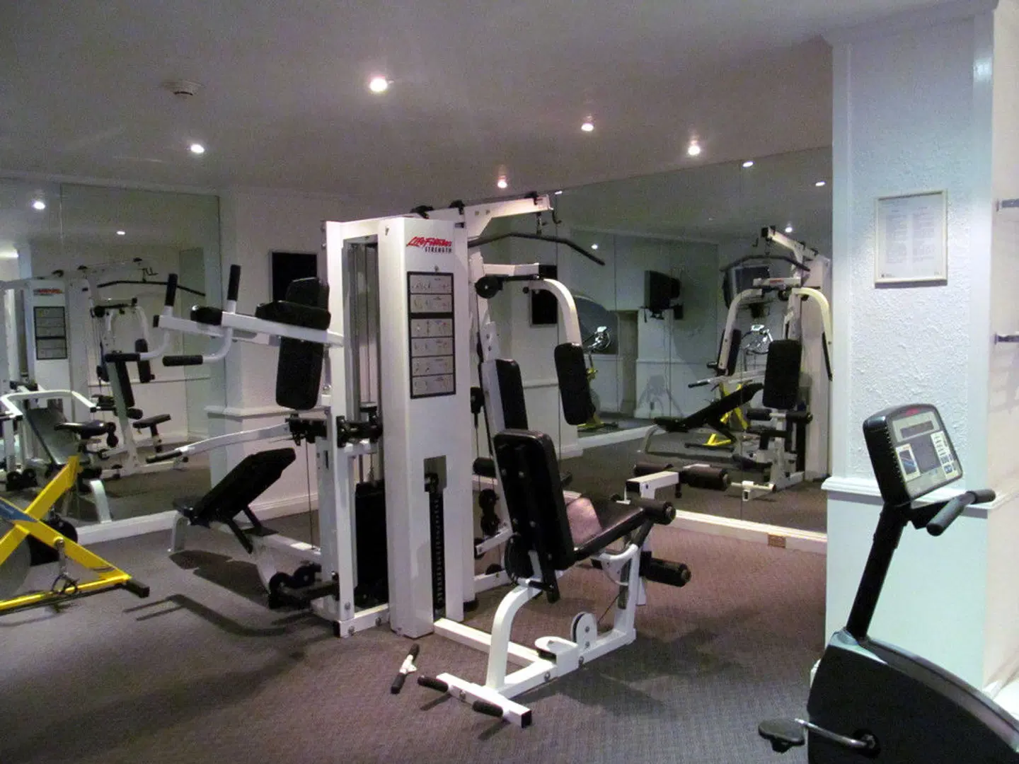 Hotel PF (Plaza Florencia) SPORTS_AND_LEISURE
