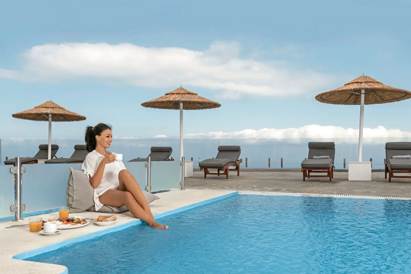 Splendour Resort OUTDOOR_POOL