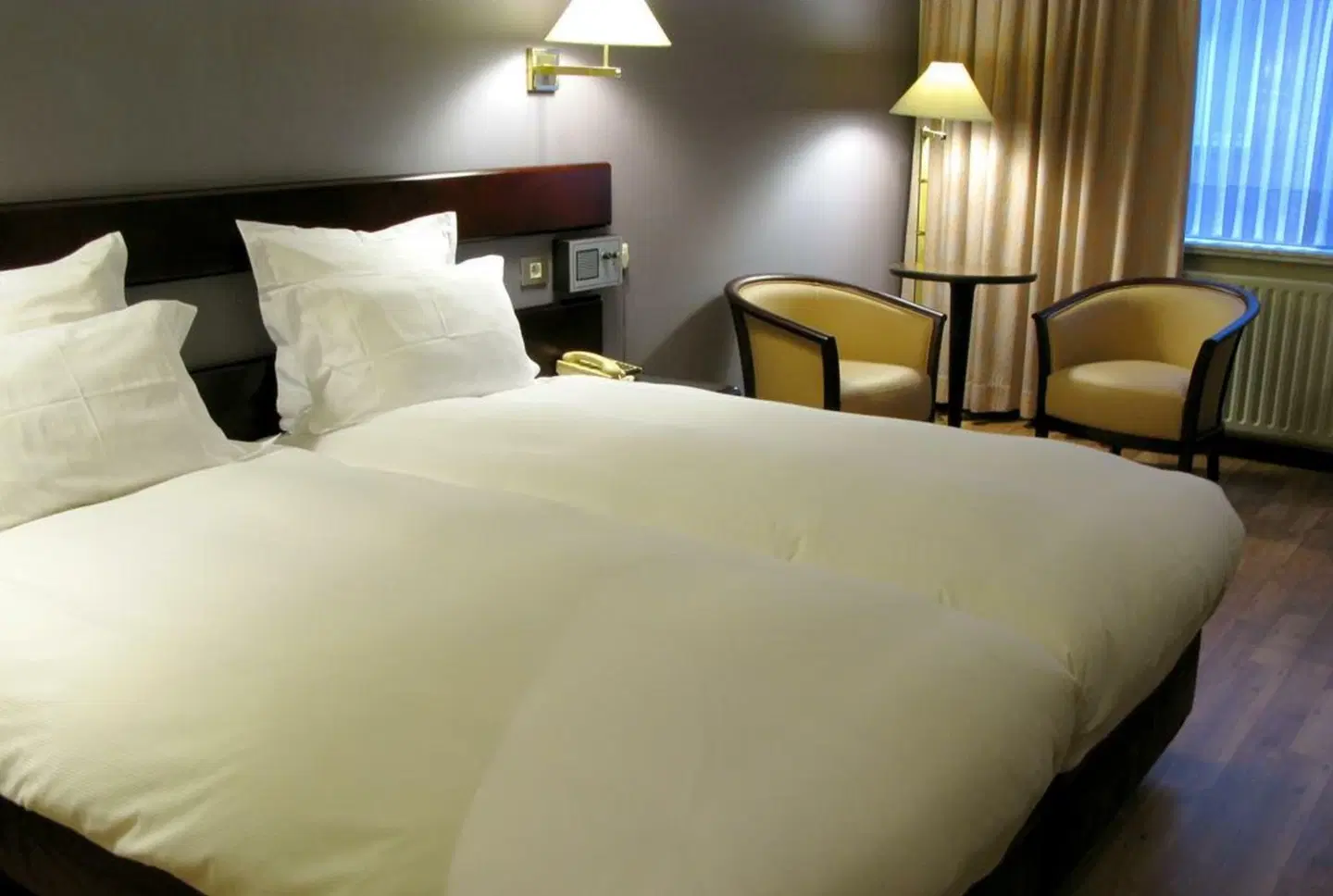Bedford Hotel & Congress Centre ROOM_EXAMPLE