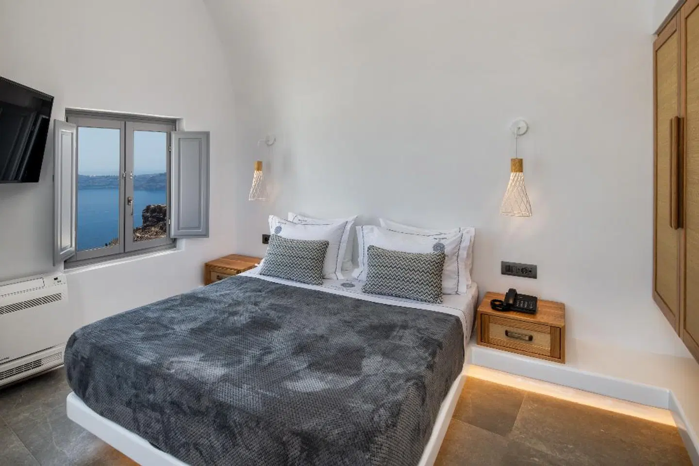 Eteoro Suites ROOM_EXAMPLE