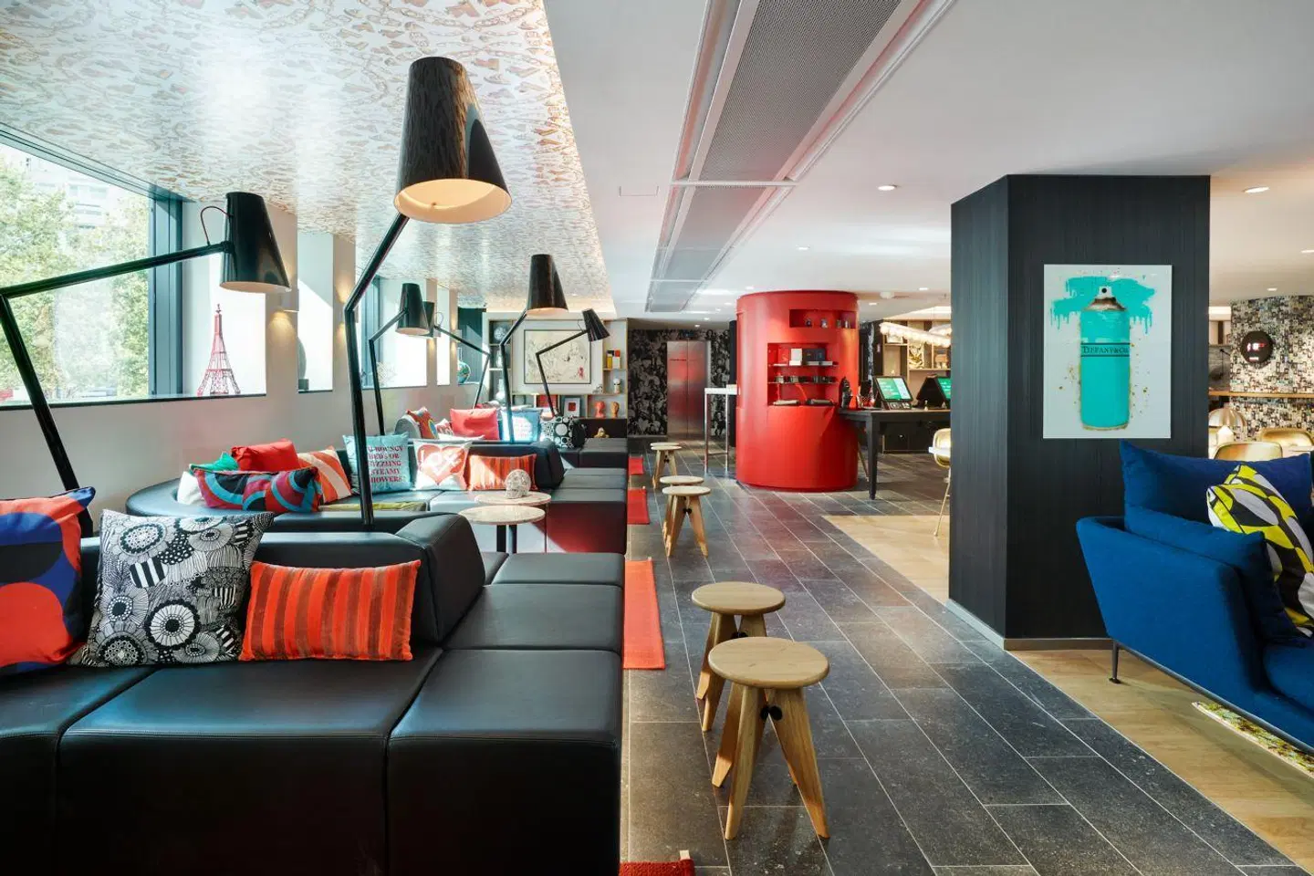citizenM Paris Champs-Élysées LOUNGE_LOBBY