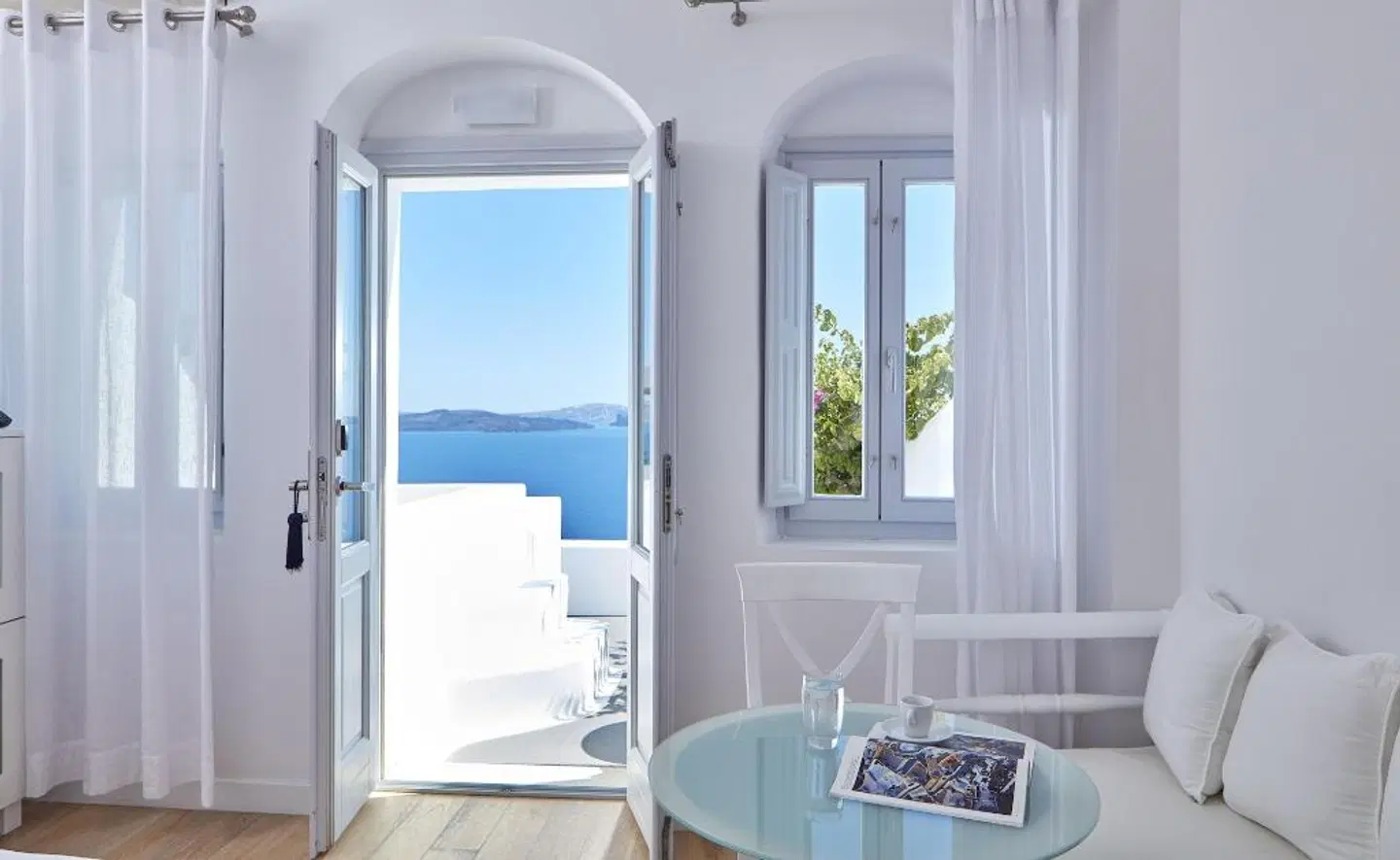 Katikies Villa Santorini Badezimmer