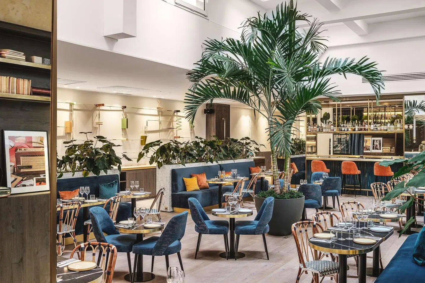 Pley Hotel Restaurant
