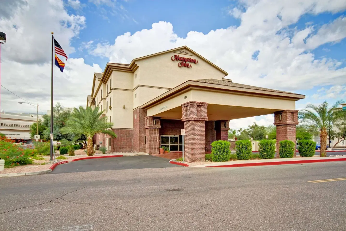 Hampton Inn Phoenix-Midtown-Downtown Area EXTERIOR