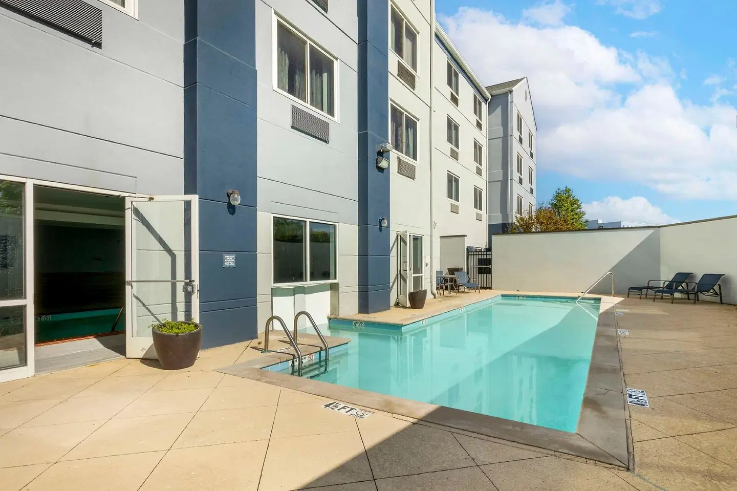 Best Western Plus Nashville Airport Hotel EXTERIOR