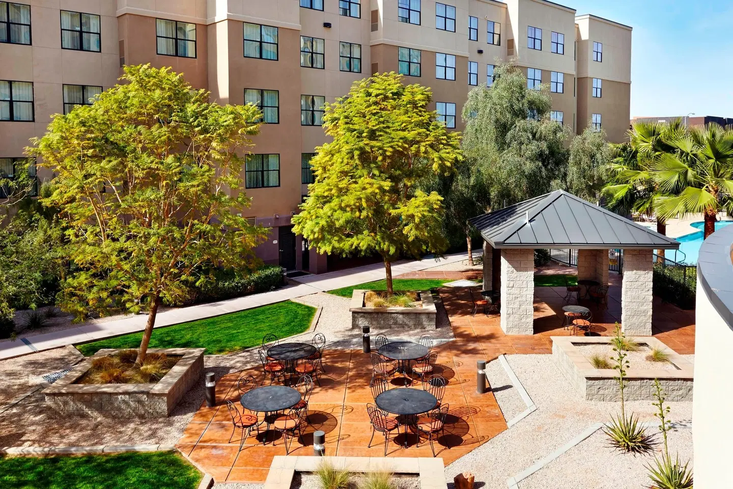 Courtyard by Marriott Phoenix North/Happy Valley Terrasse