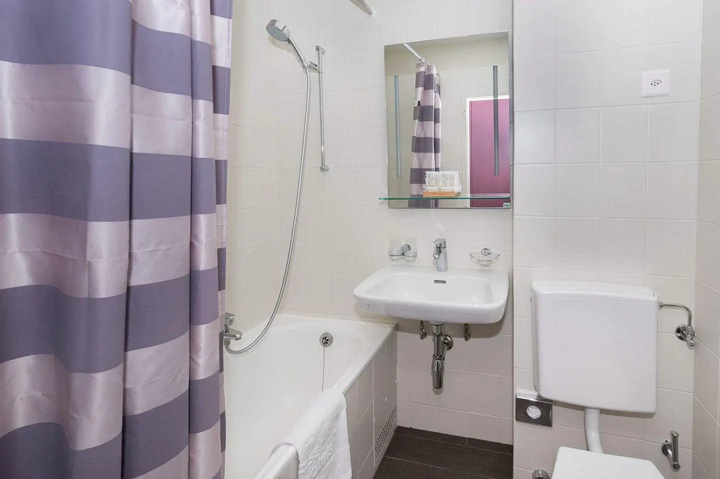 Les Nations Badezimmer
