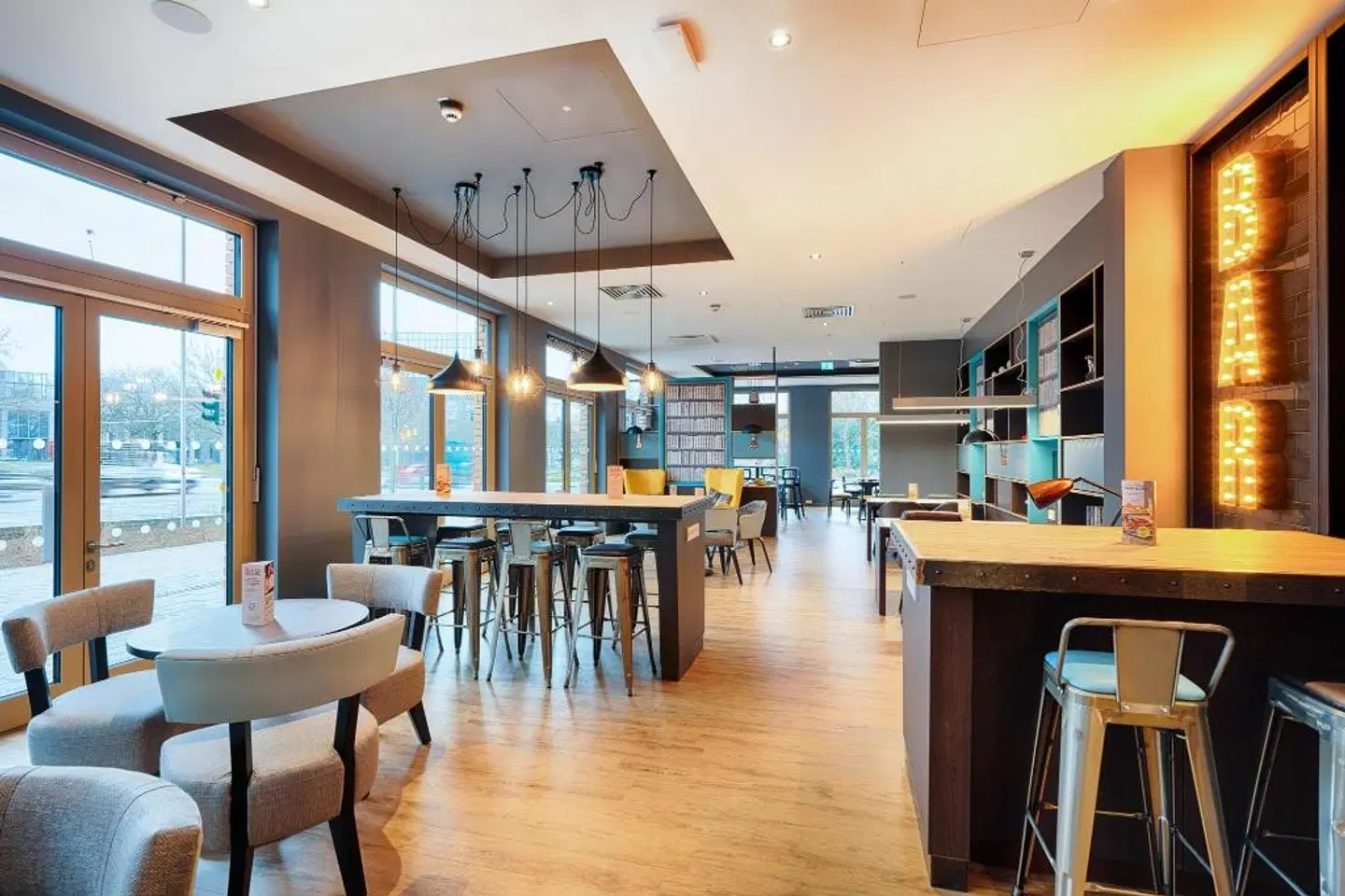 Premier Inn Wiesbaden City Centre Bar