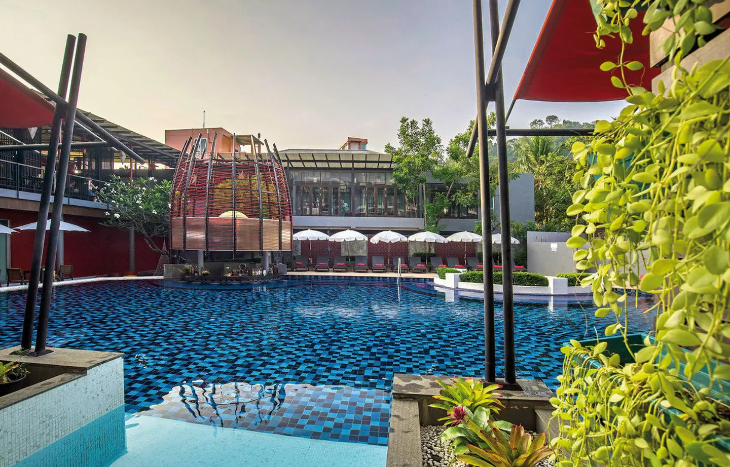 Red Ginger Chic Resort OUTDOOR_POOL
