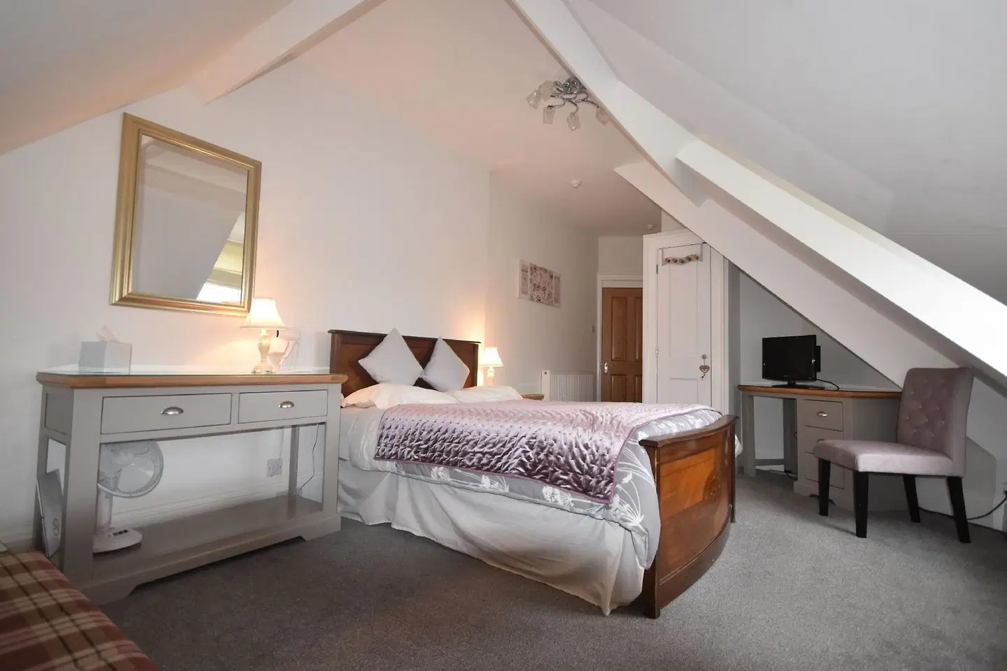 Gordon House ROOM_EXAMPLE