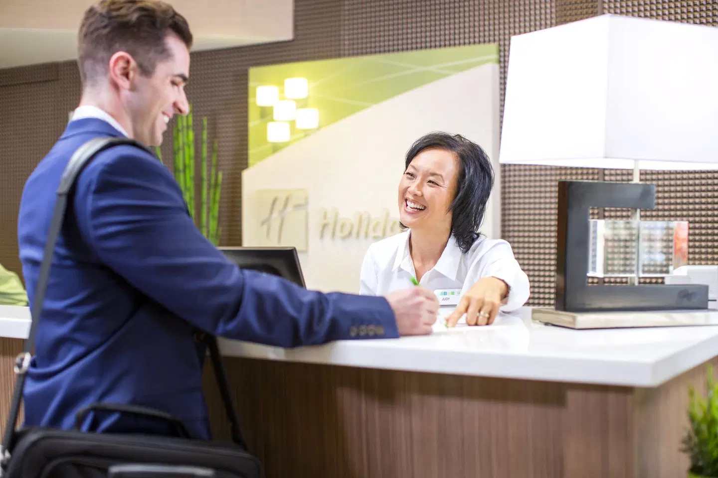 Holiday Inn Queenstown Frankton Road by IHG PEOPLE