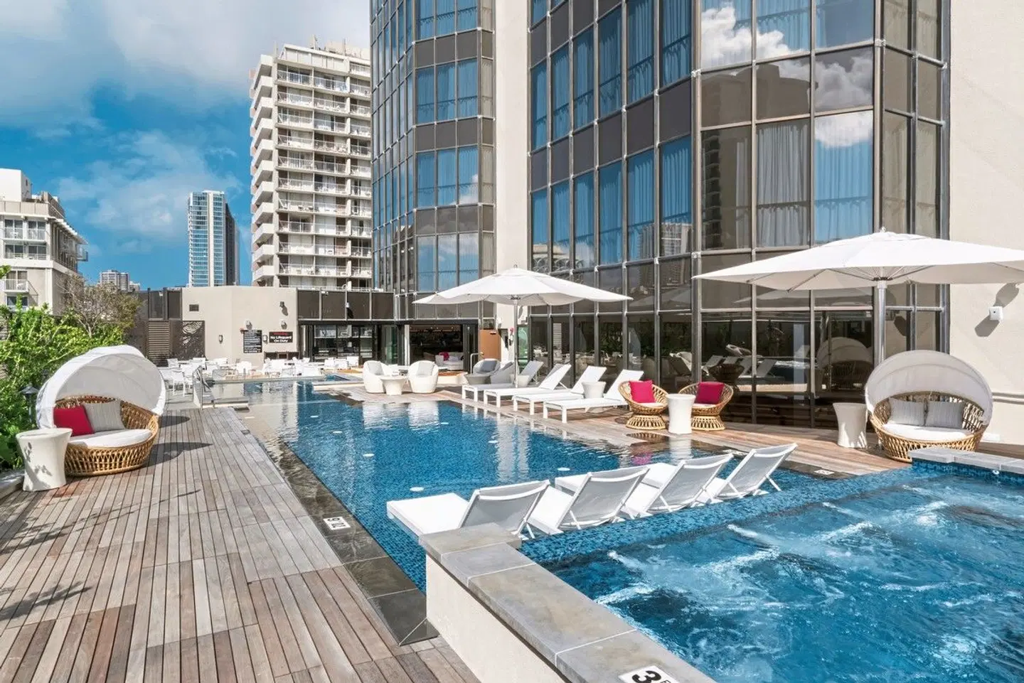 Hyatt Centric Waikiki Beach OUTDOOR_POOL