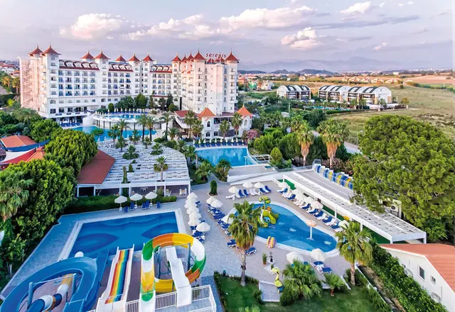 Serenis Hotel EXTERIOR