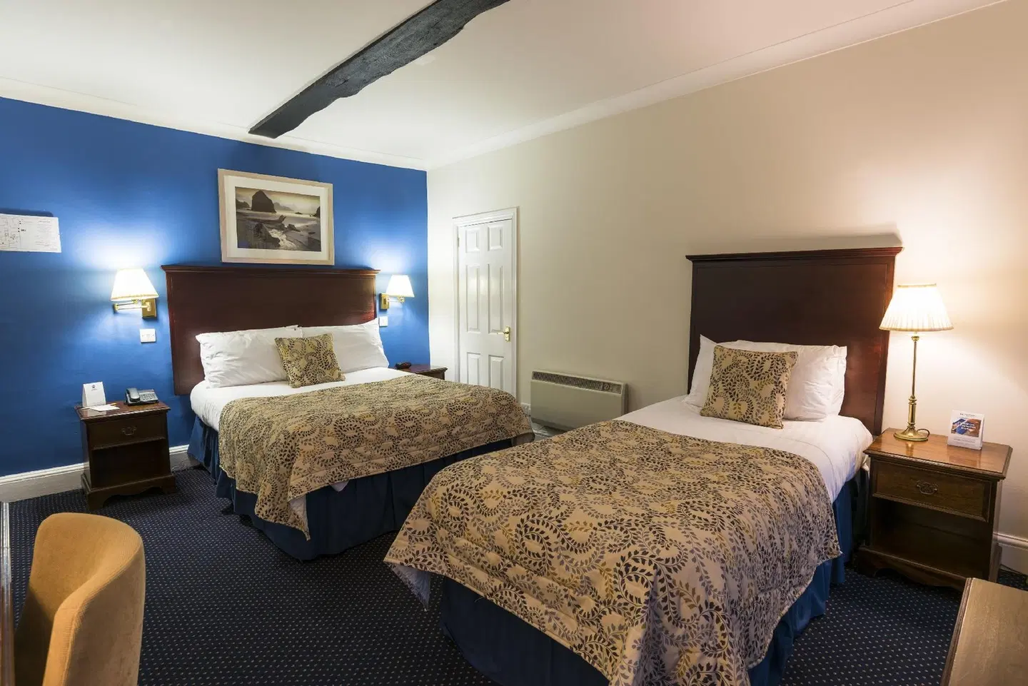 Sleeping Bear Hotels Dorchester ROOM_EXAMPLE
