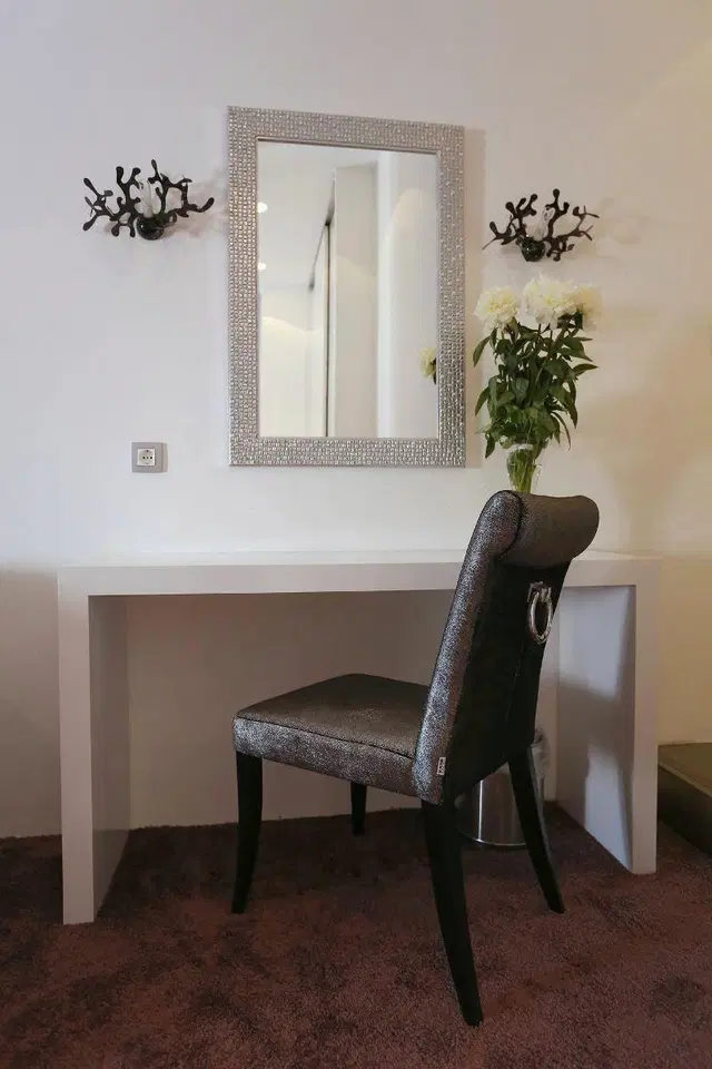Starlight Luxury Rooms ROOM_EXAMPLE