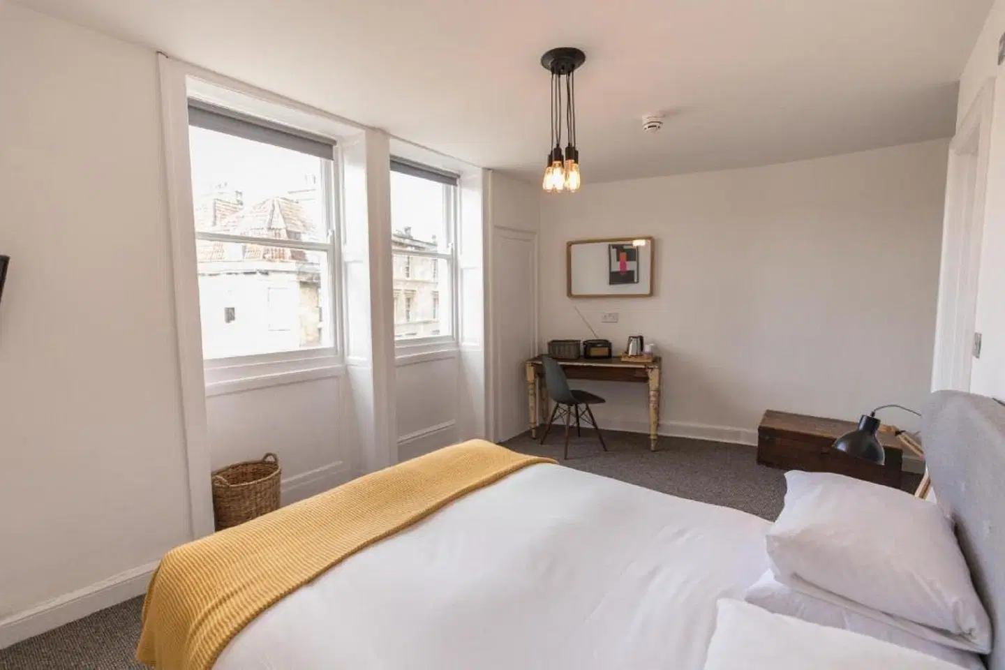 The Black Fox ROOM_EXAMPLE
