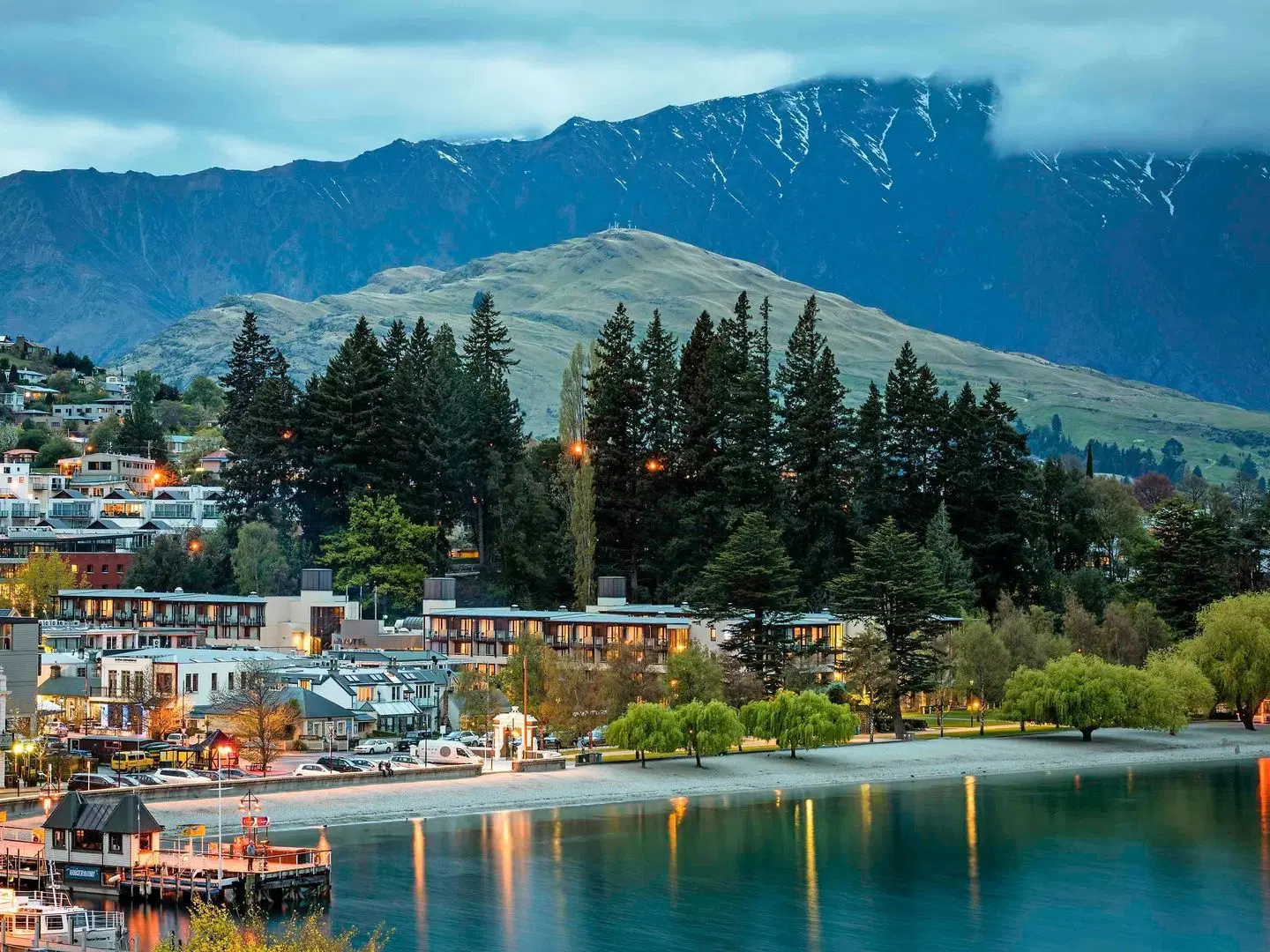 Novotel Queenstown Lakeside Hotel LANDSCAPE