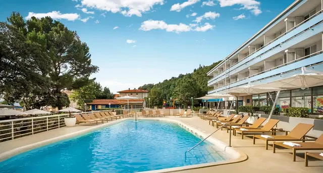 Marina OUTDOOR_POOL