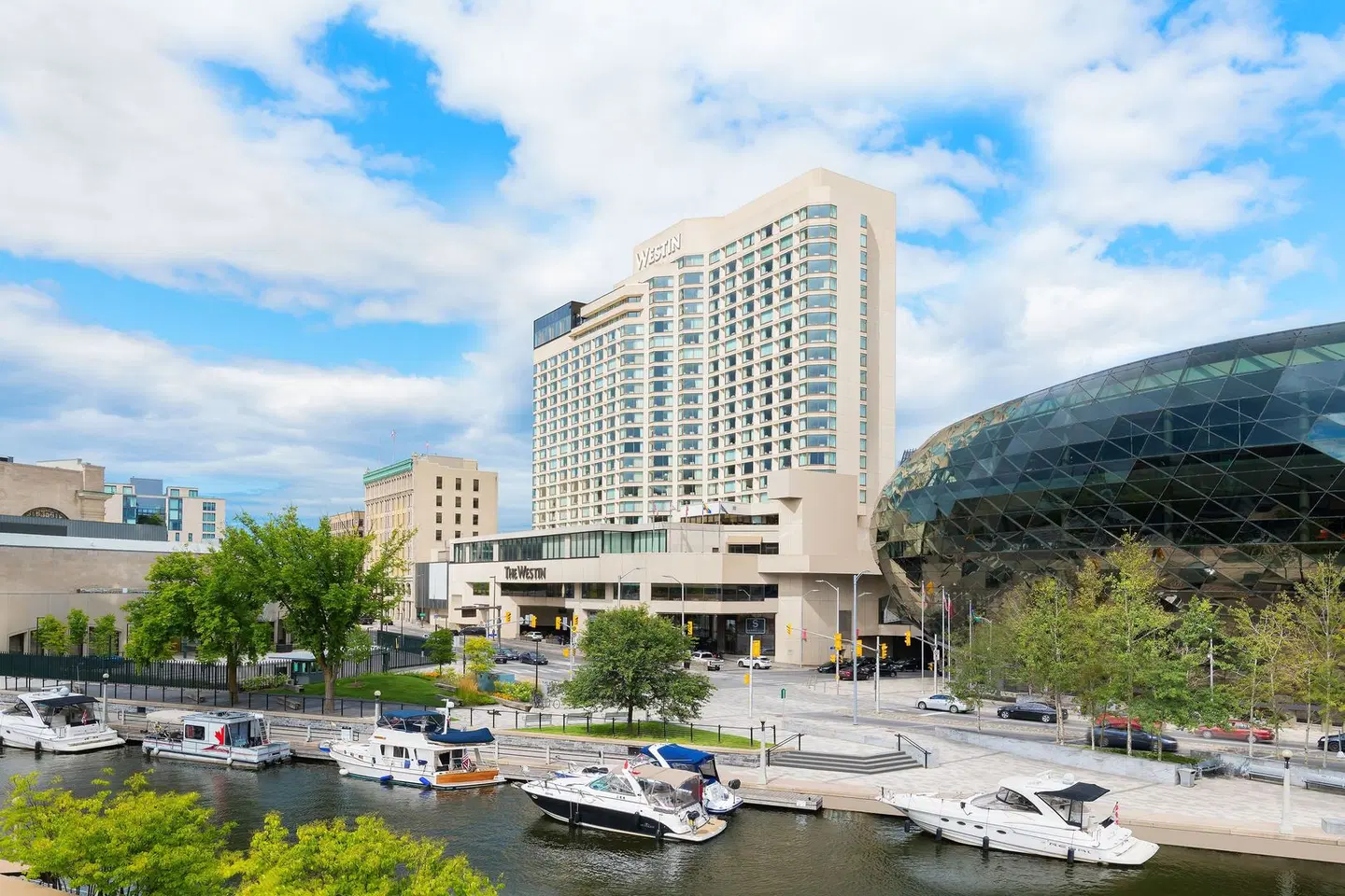 The Westin Ottawa EXTERIOR