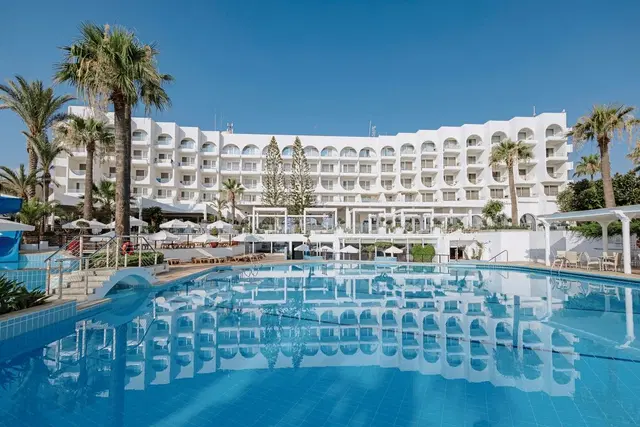 The Golden Coast Beach OUTDOOR_POOL