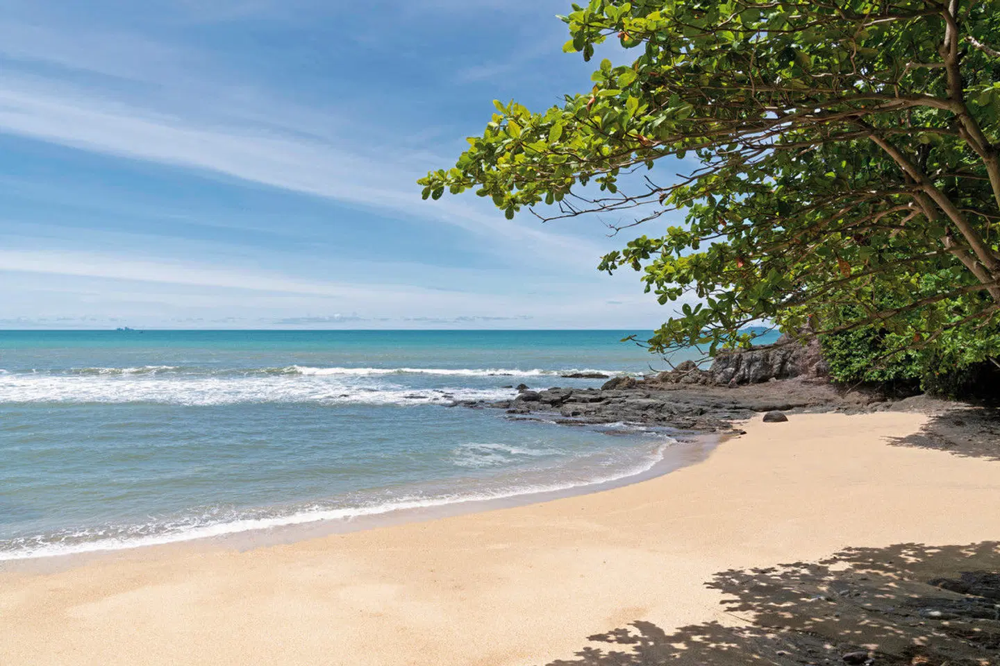 AVANI+ Koh Lanta Krabi Resort Strand