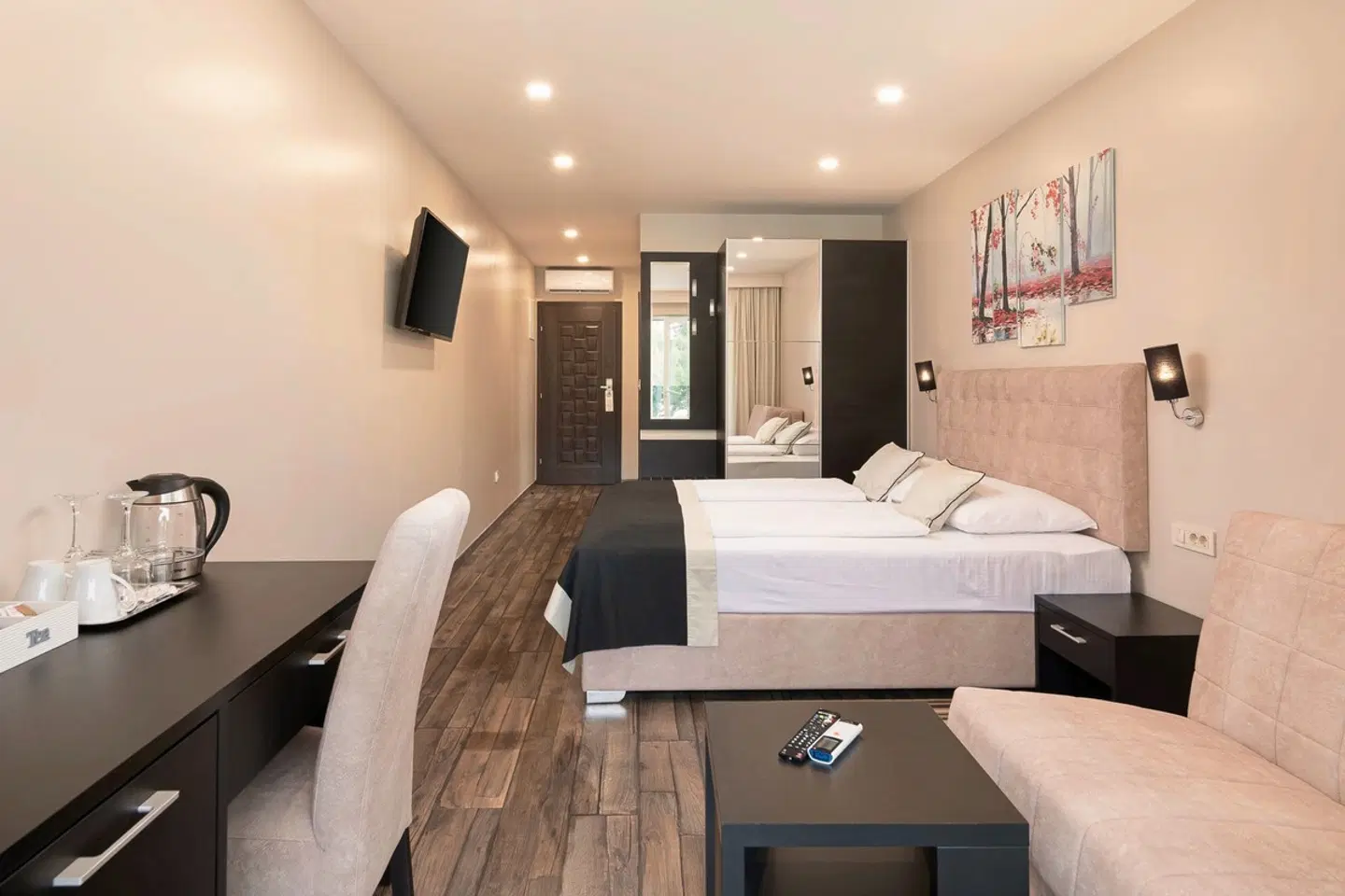 Central Beach 9 ROOM_EXAMPLE