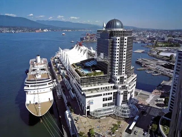 Pan Pacific Hotel Vancouver EXTERIOR