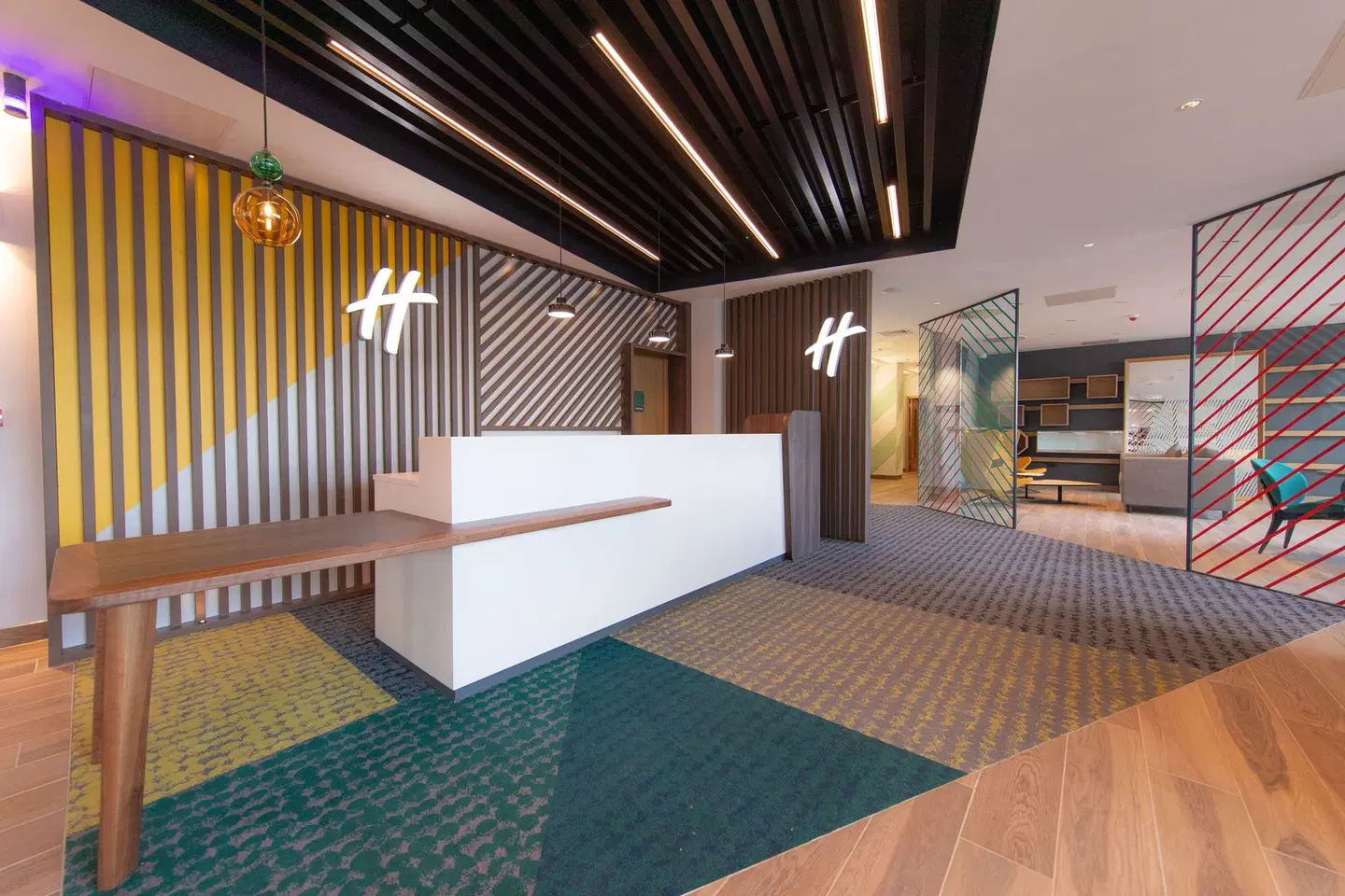 Holiday Inn Blackpool by IHG LOUNGE_LOBBY