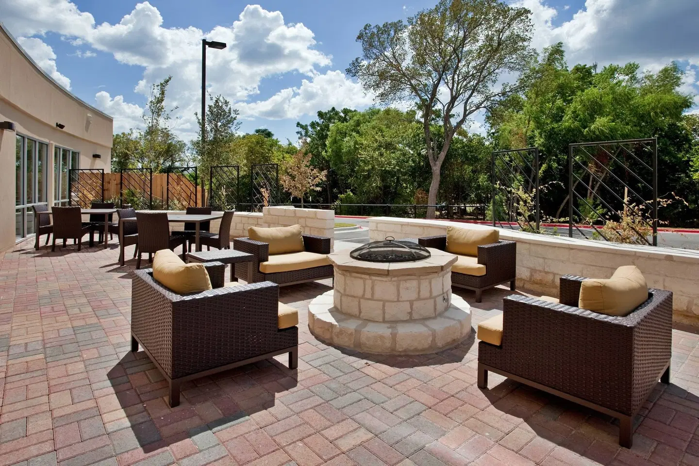 Courtyard by Marriott Austin Parmer/Tech Ridge Terrasse