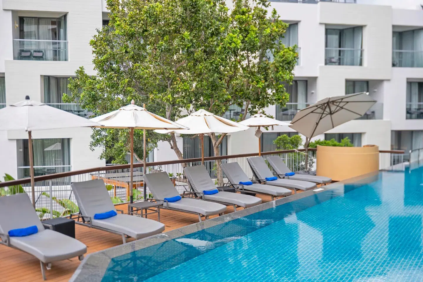 Andaman Beach Hotel Phuket - Handwritten Collection OUTDOOR_POOL