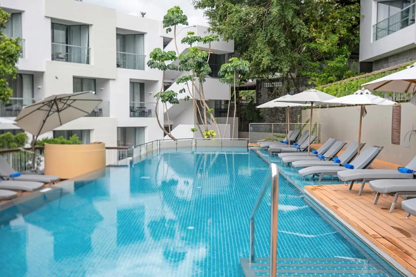 Andaman Beach Hotel Phuket - Handwritten Collection OUTDOOR_POOL