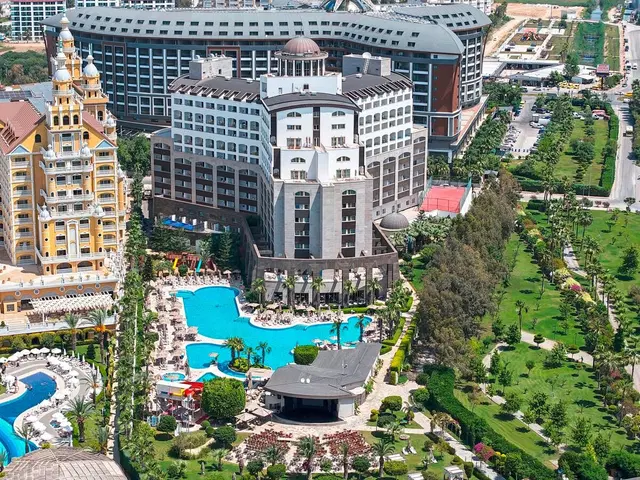 Melas Lara Hotel EXTERIOR