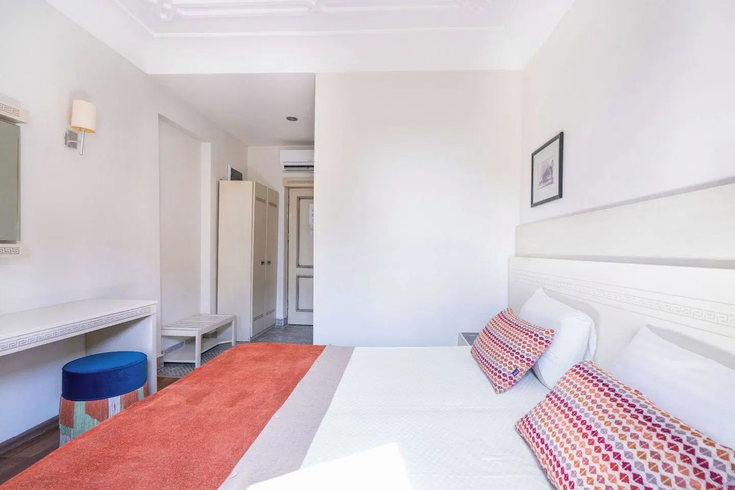 Aspen Hotel ROOM_EXAMPLE