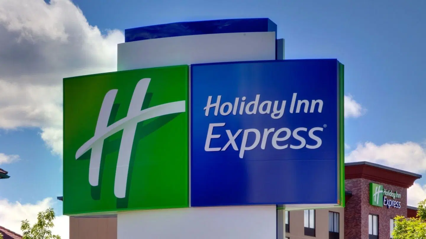Holiday Inn Express And Suites Bronx - NYC by IHG EXTERIOR