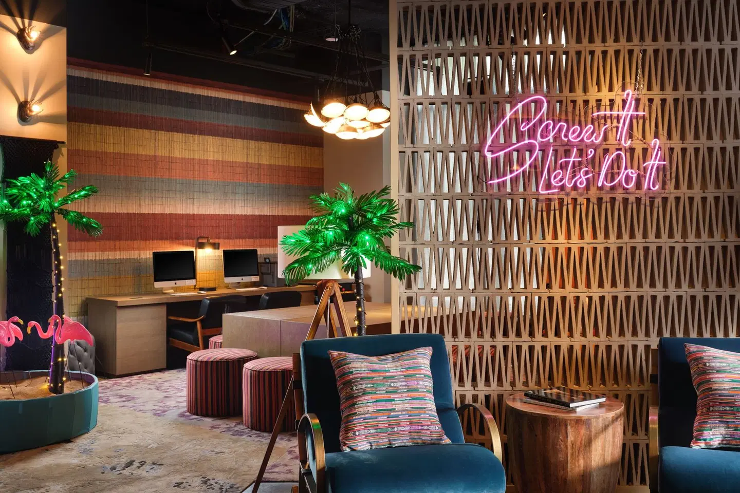 Moxy Austin - University Bar