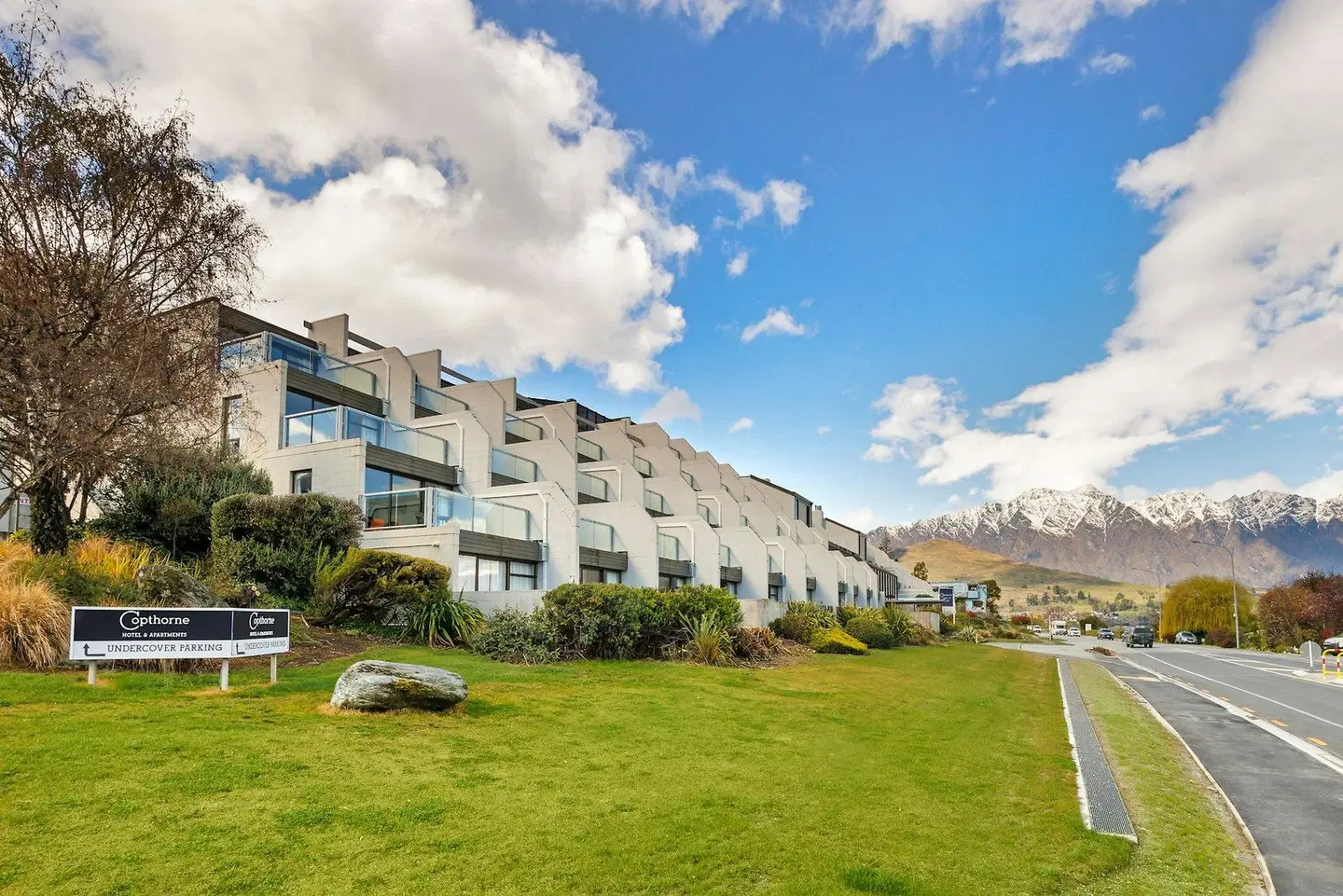 Copthorne Hotel & Apartments Queenstown Lakeview EXTERIOR