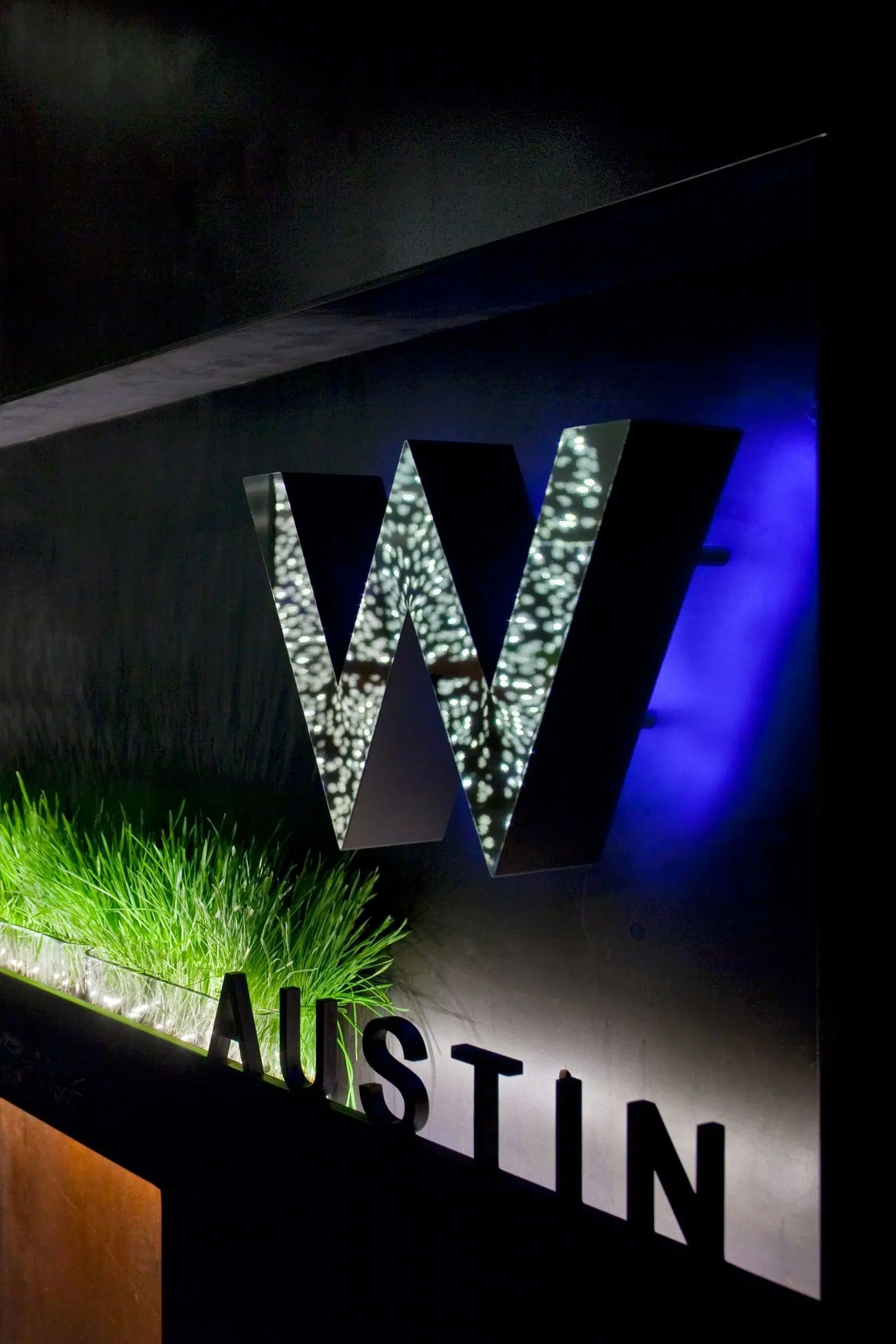 W Austin EXTERIOR