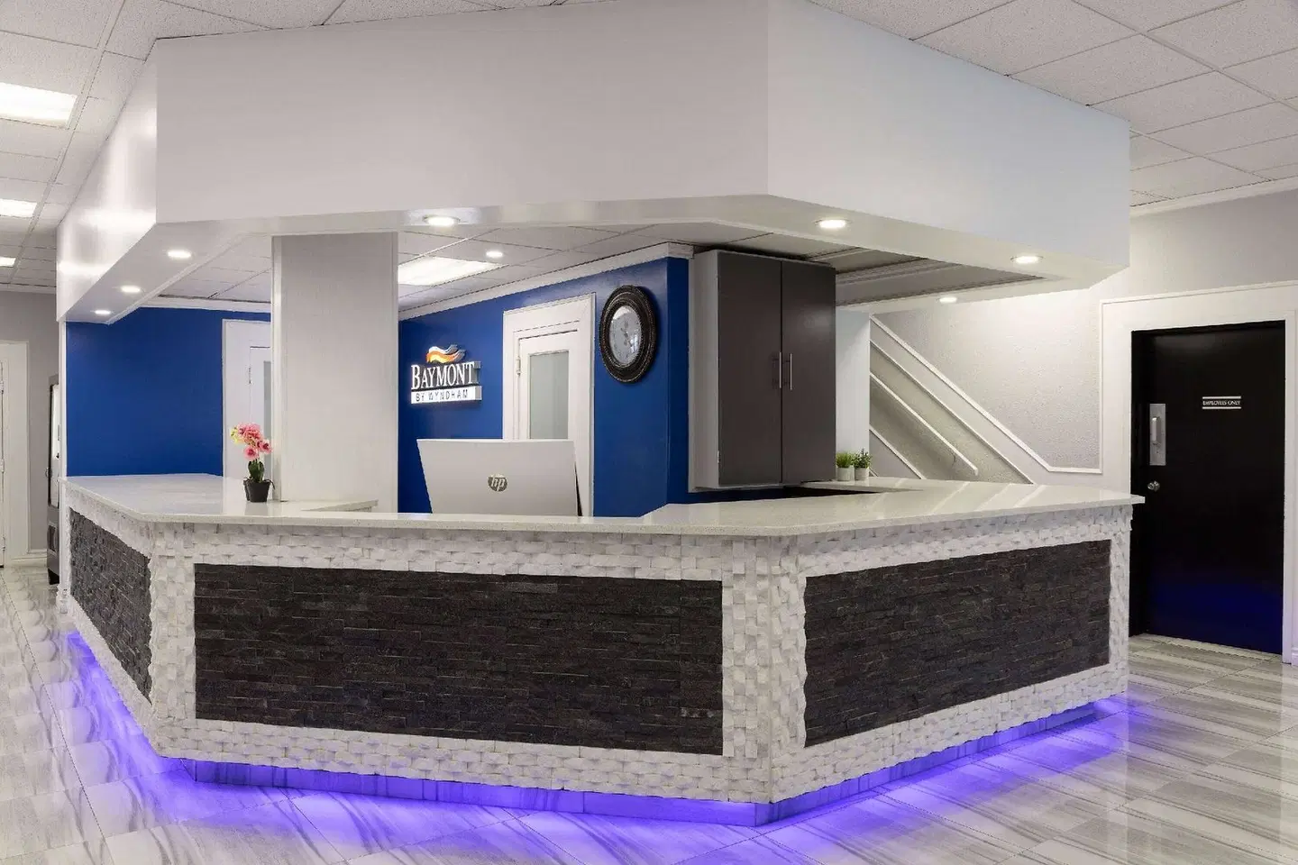 Baymont by Wyndham Edson LOUNGE_LOBBY