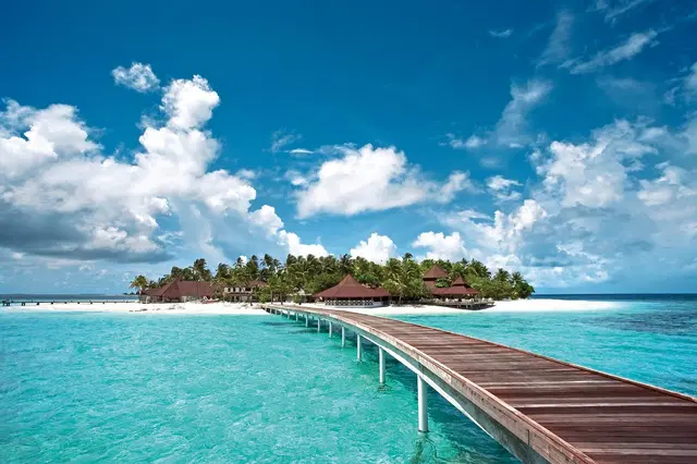 Diamonds Thudufushi OUTDOOR_POOL