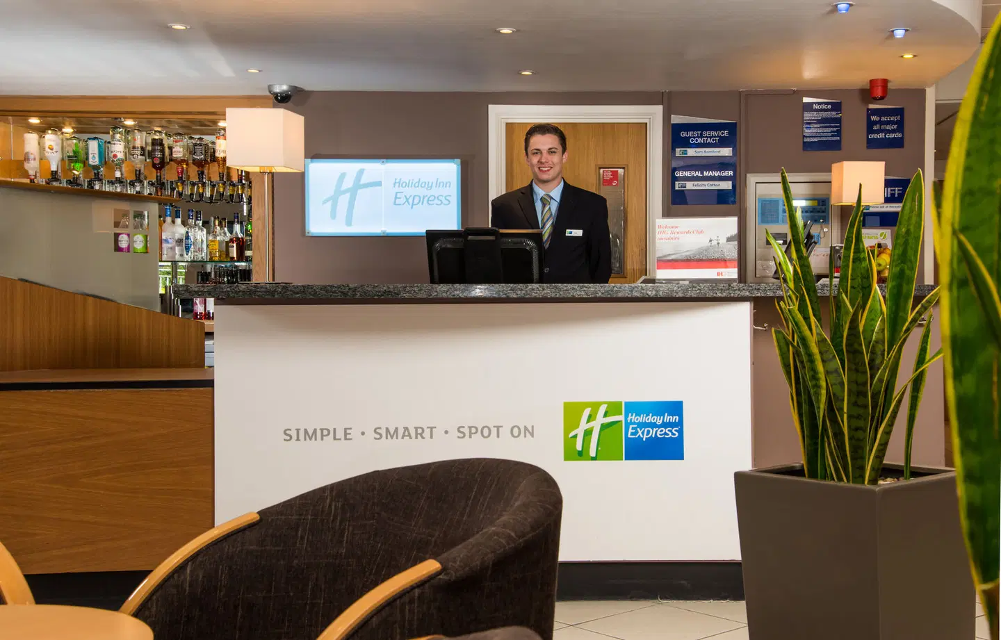 Holiday Inn Express Gloucester - South by IHG LOUNGE_LOBBY
