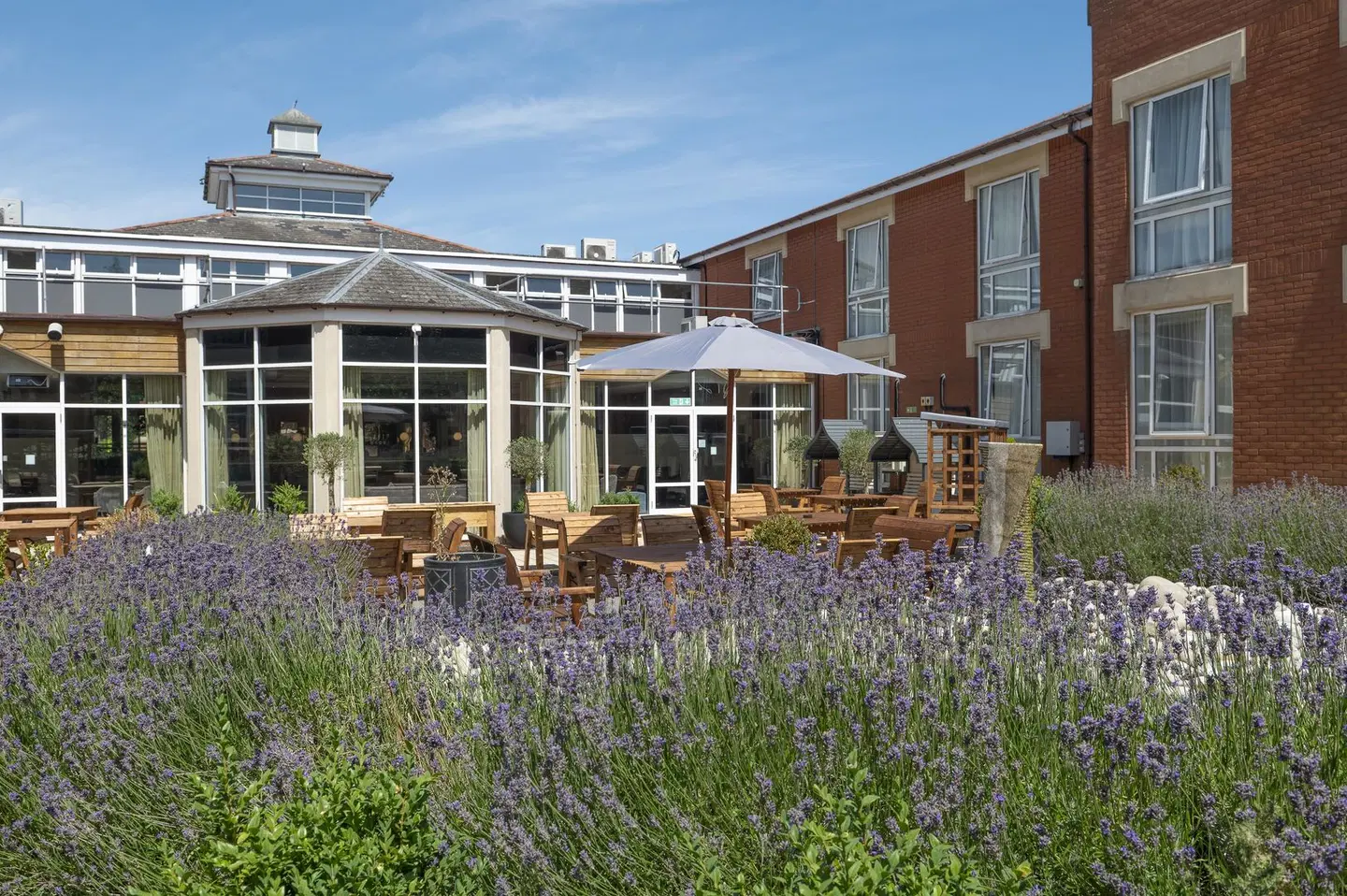Hilton Northampton EXTERIOR