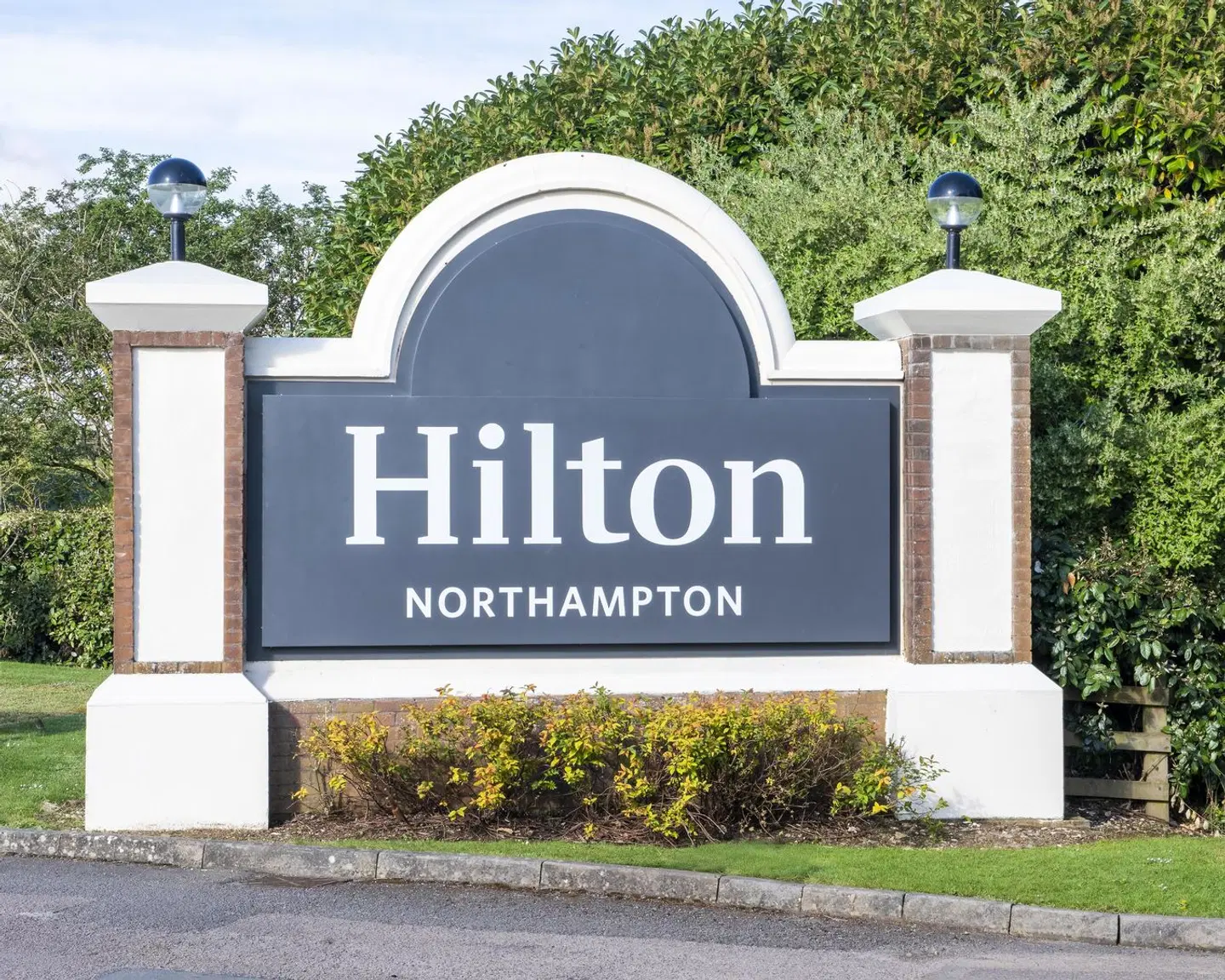 Hilton Northampton EXTERIOR