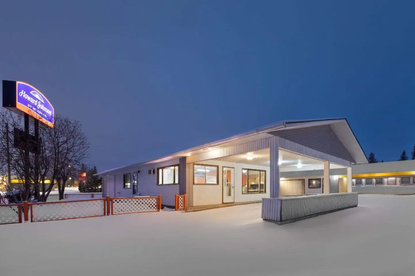 Howard Johnson by Wyndham Edson EXTERIOR
