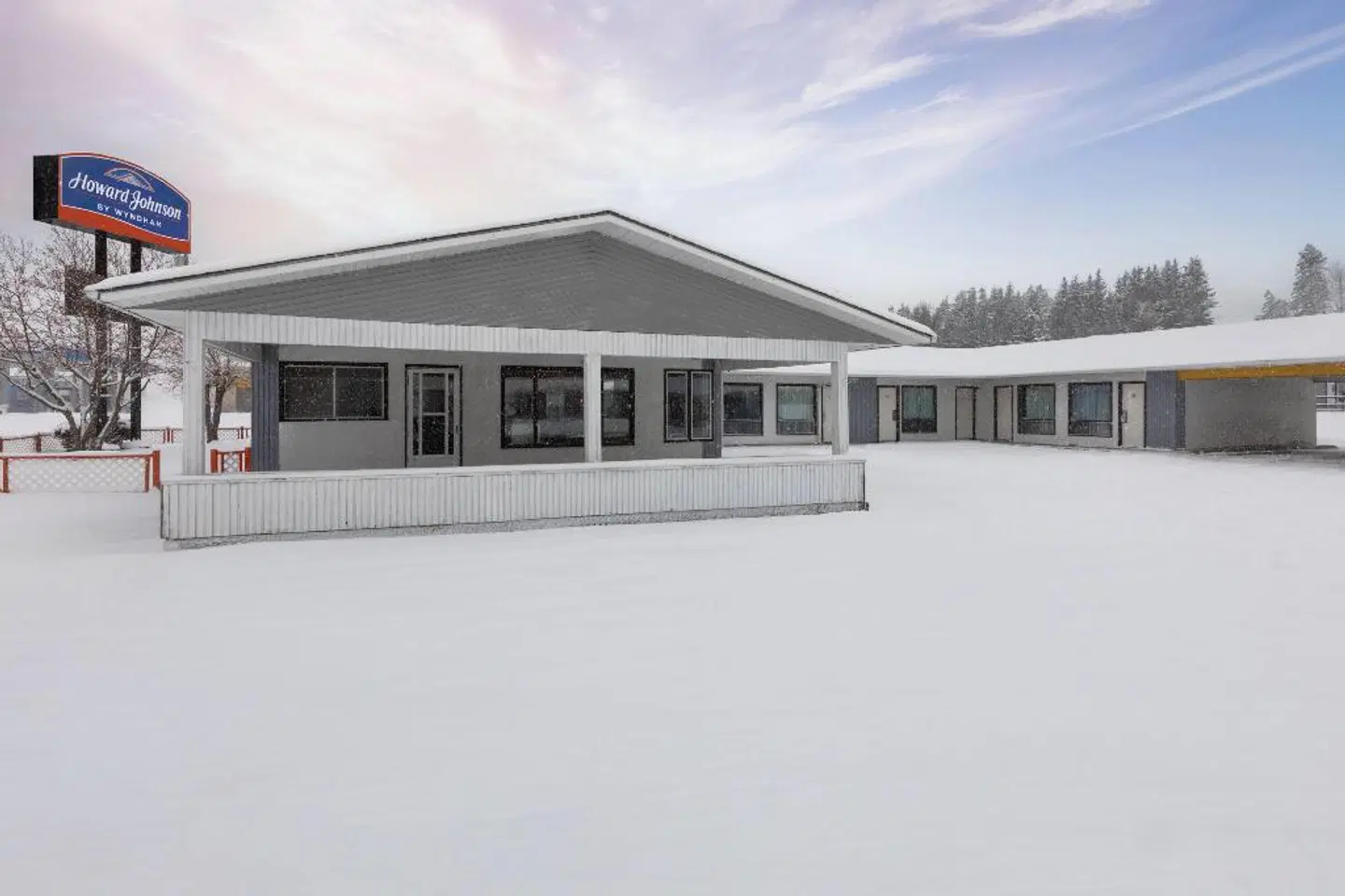 Howard Johnson by Wyndham Edson EXTERIOR