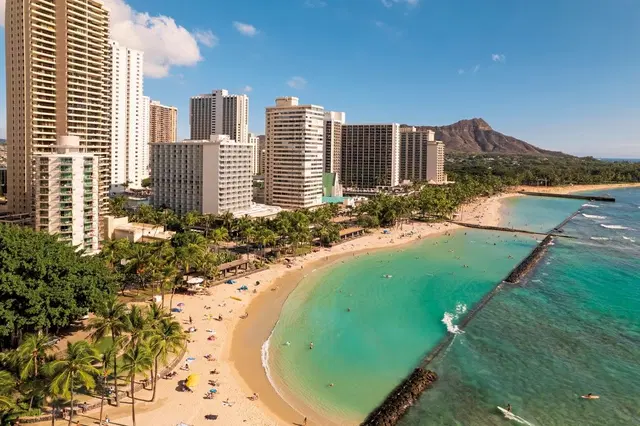 Aston Waikiki Circle Hotel EXTERIOR