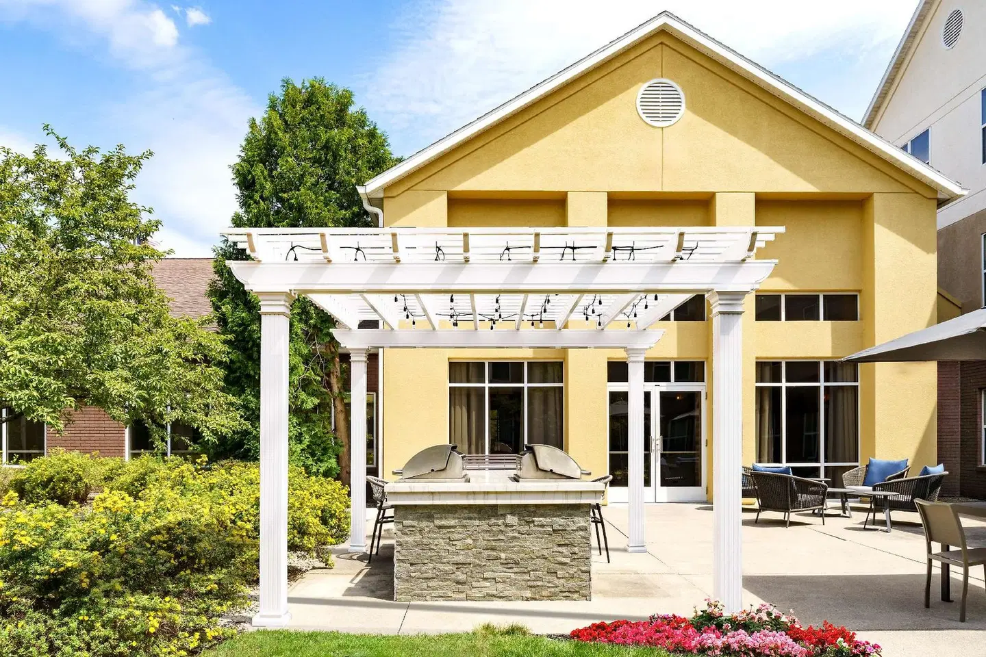 Homewood Suites by Hilton Rochester-Henrietta EXTERIOR