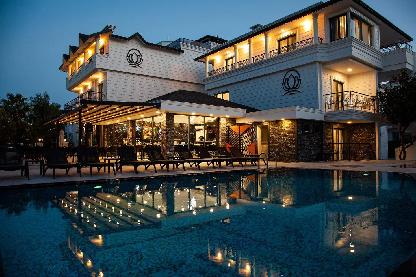 Edem Flower Hotel OUTDOOR_POOL
